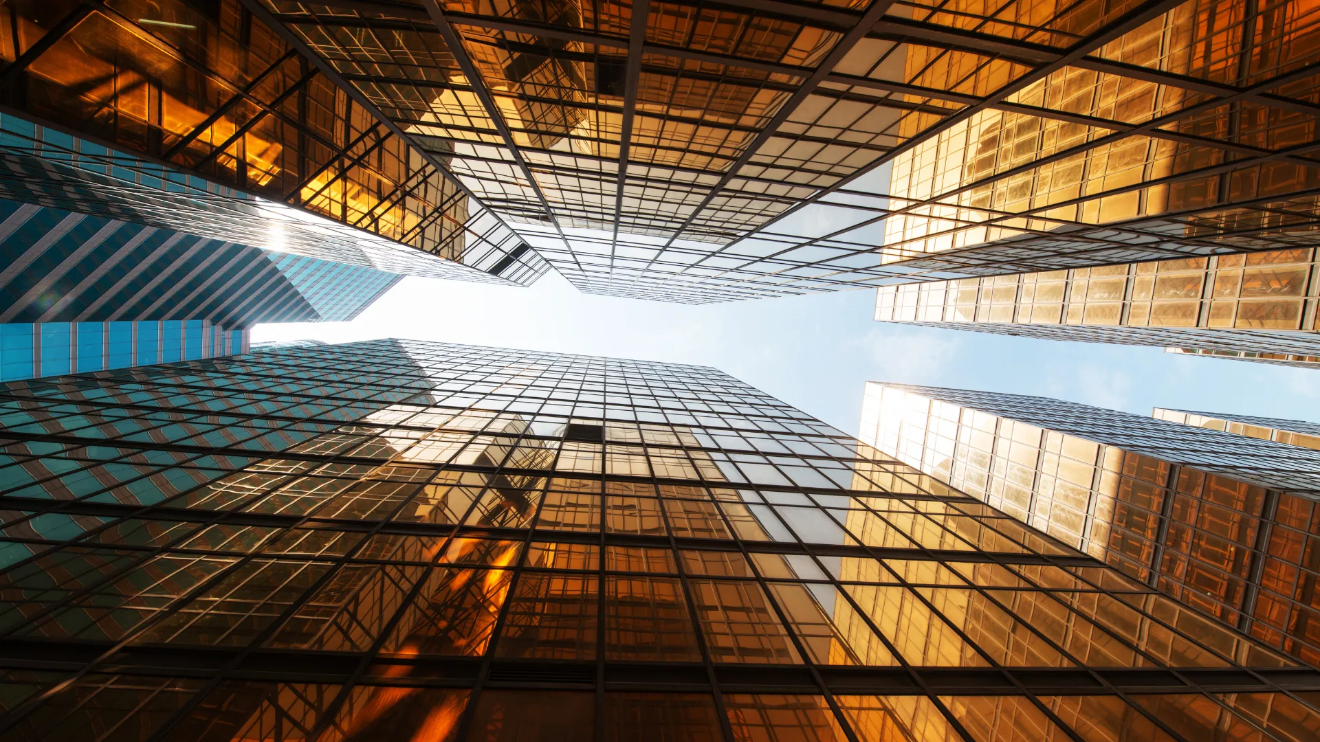Des buildings vues d'en bas